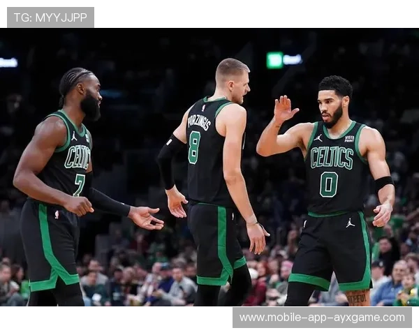 塔图姆突破造犯规,凯尔特人稳中求胜