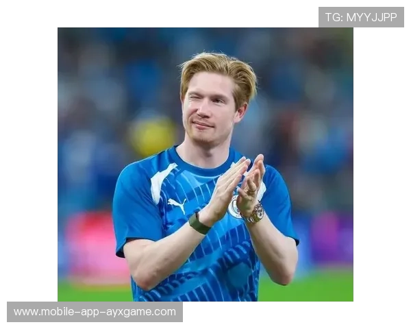 德布劳内弧顶搓射兜出完美弧线