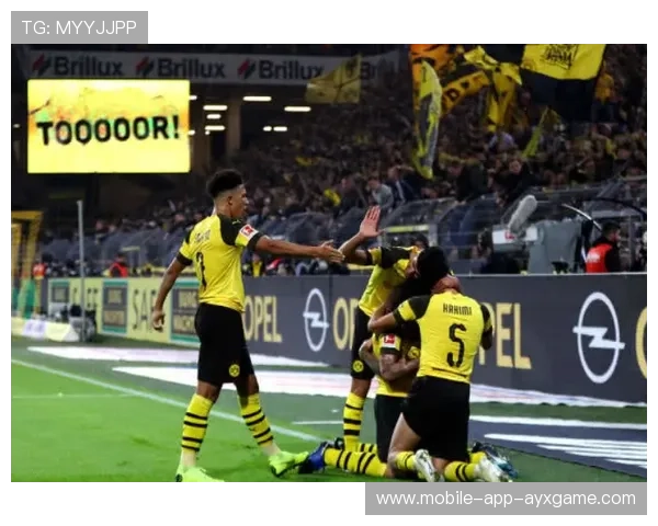 多特前场连续传导终结对手：攻势艺术与训练新范式